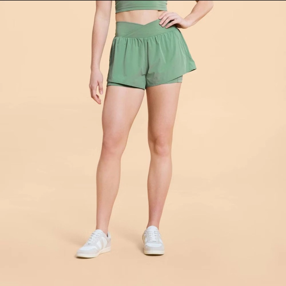 Blogilates Women's Criss Cross Run Shorts - Olive Green M